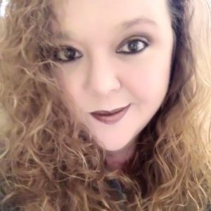 Meet your Posher, Leann